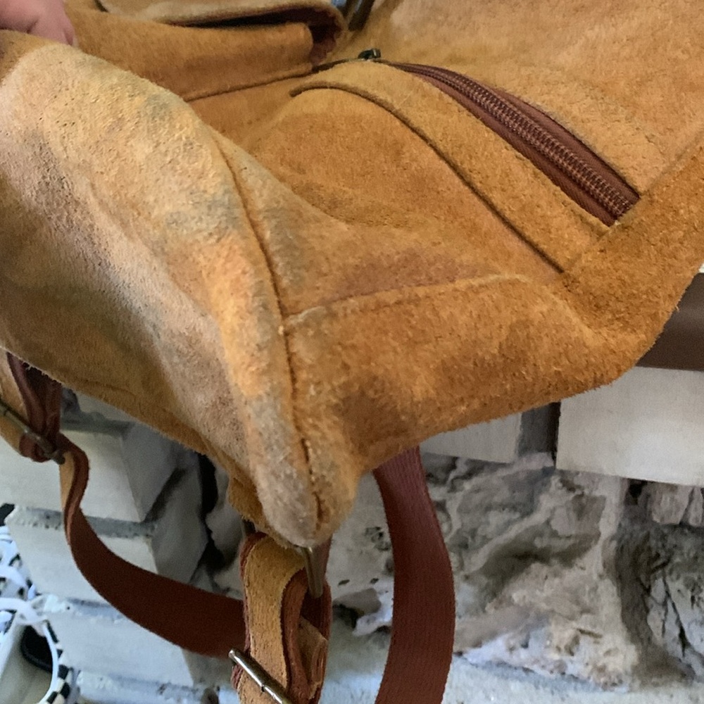 LE DONNE Lafayette Classic Backpack distressed suede tan - Picture 4 of 10